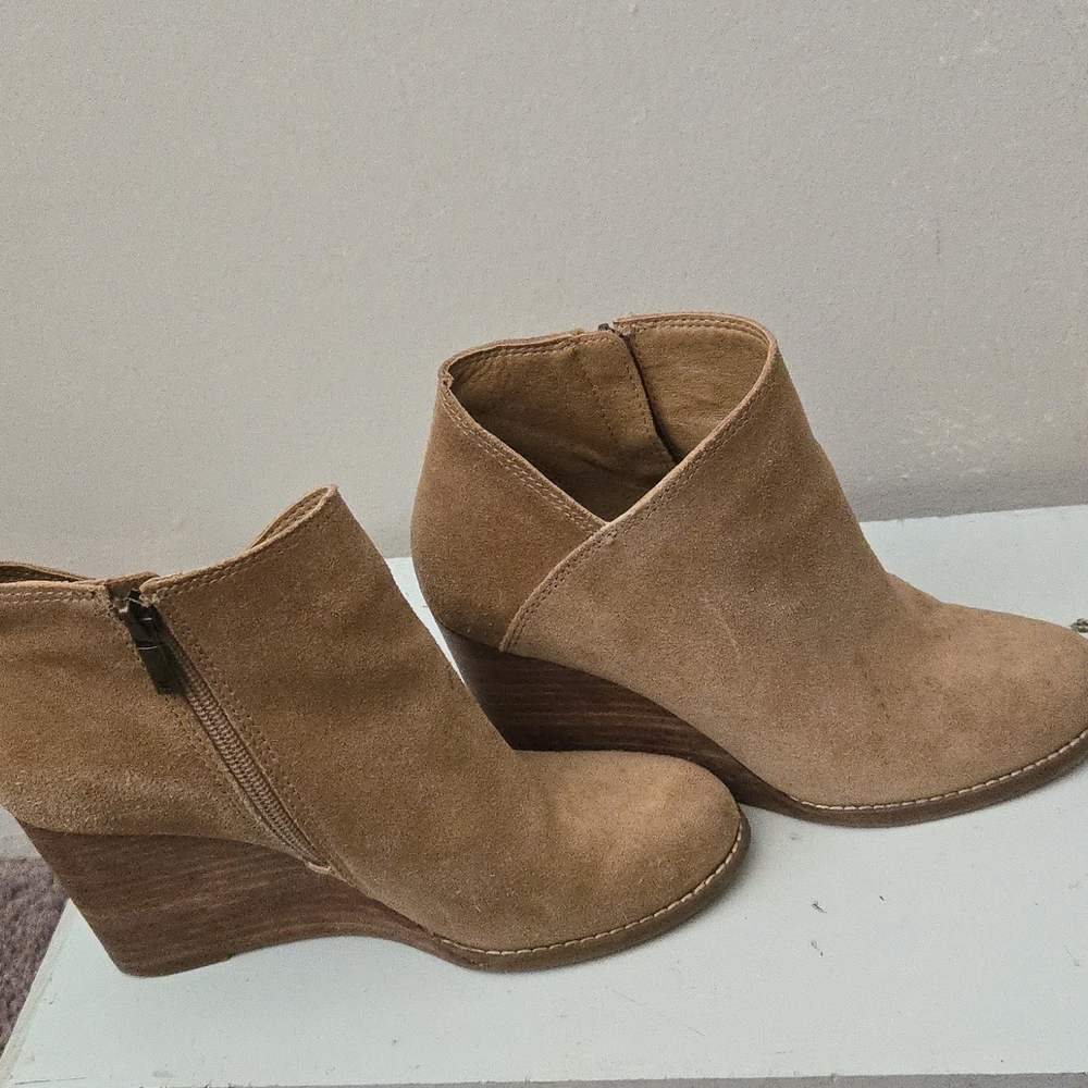 Lucky Brand Tan Suede Wedge Booties